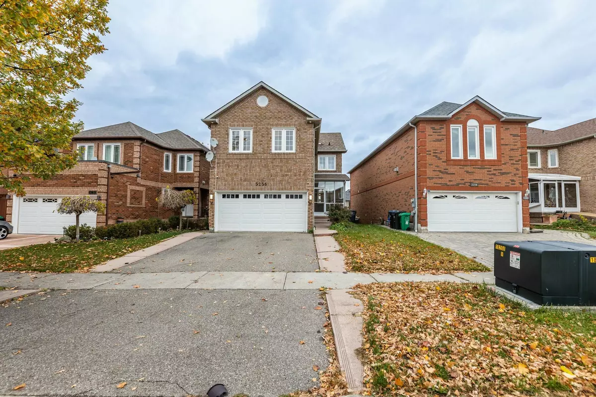 Mississauga, ON L5V 1V4,5256 Floral Hill CRES