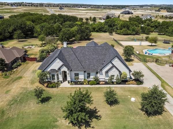 192 Creek Wood Drive, Aledo, TX 76008