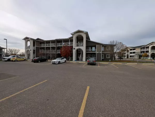 Medicine Hat, AB T1B 0M5,139 Southlands Pointe SE