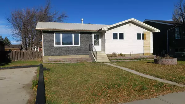 808 3 AVE, Bassano, AB T0J 0B0