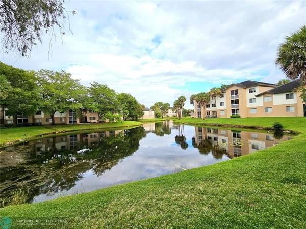 Coral Springs, FL 33076,9955 Westview Dr  #227