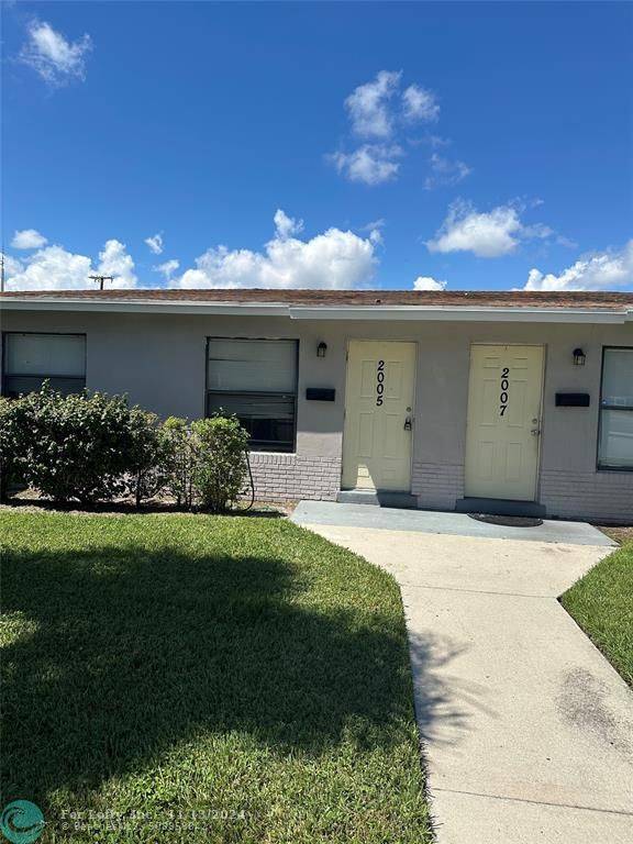 2005 A E Isaacs Ave, West Palm Beach, FL 33407