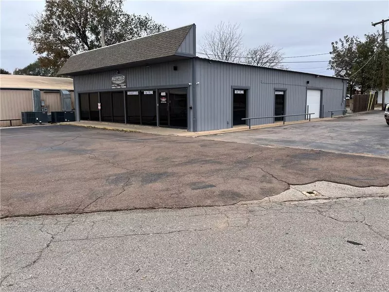 405 E 3rd Street, Elk City, OK 73644