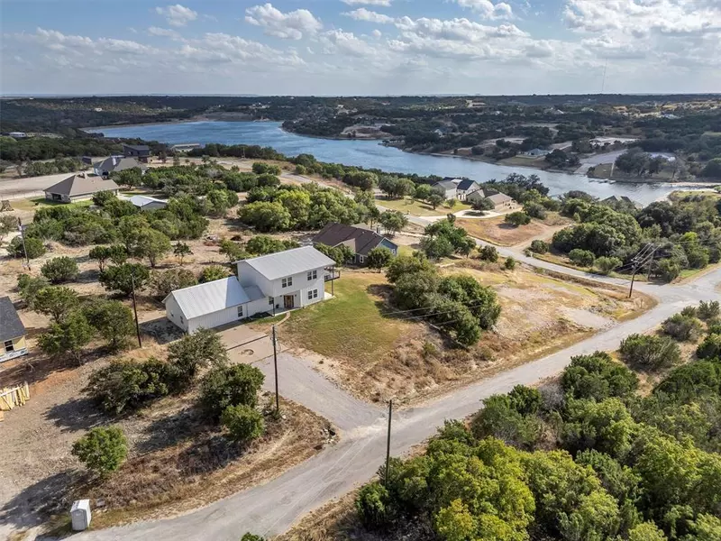 200 Peninsula Court, Bluff Dale, TX 76433