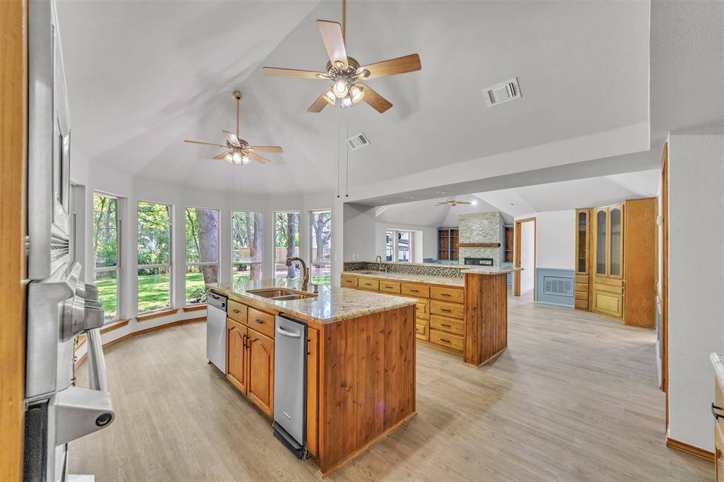 1525 Rocky Creek Circle, Cedar Hill, TX 75104