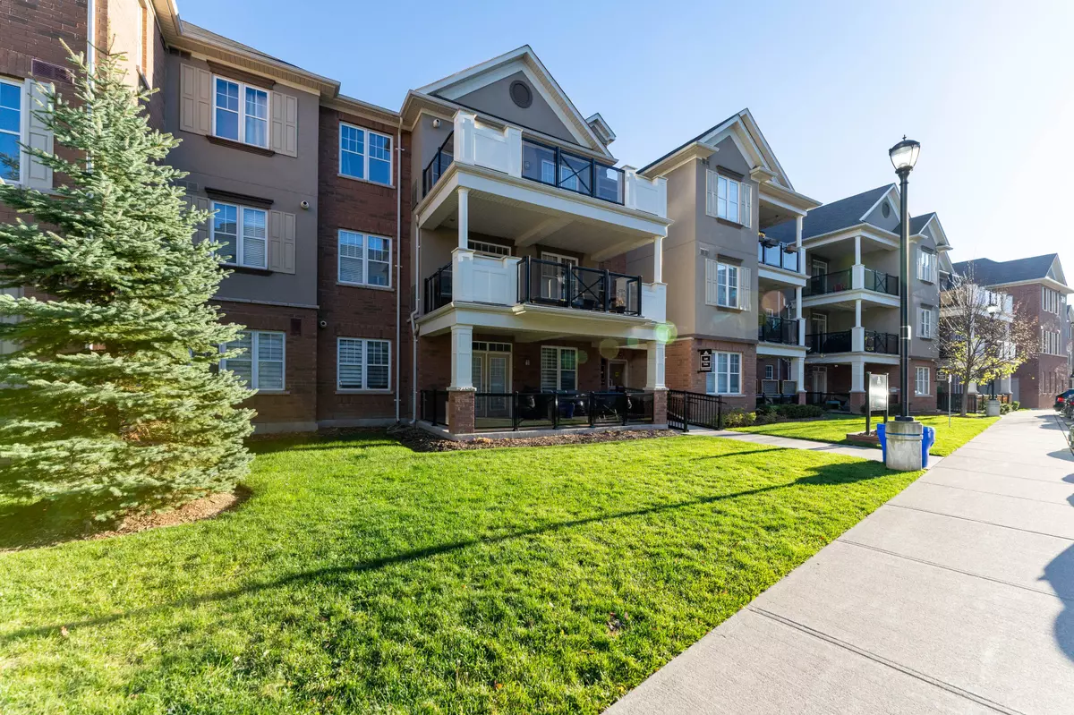 Oakville, ON L6H 0L1,269 Georgian DR #202