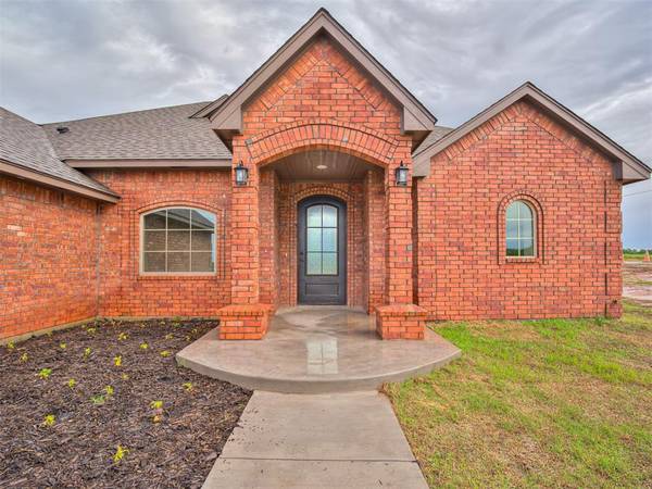 2438 Canyon Circle, Blanchard, OK 73010