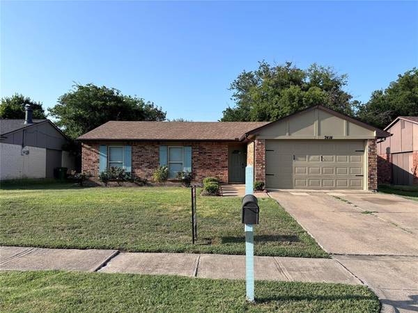 7414 N Sandhurst Lane N,  North Richland Hills,  TX 76182