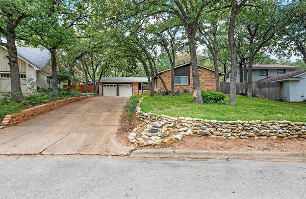 3511 Hampshire Drive, Arlington, TX 76013