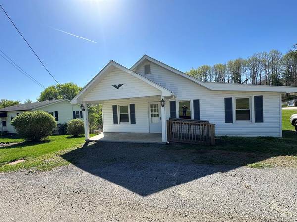 122 clover st, Galax, VA 24333