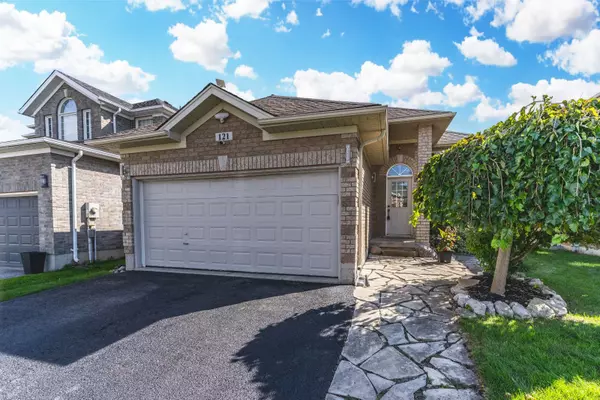 121 Sovereigns Gate, Barrie, ON L4N 0Y9