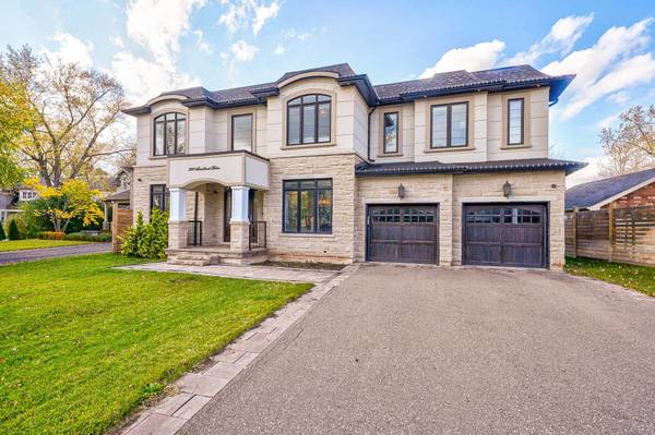 Oakville, ON L6L 4L3,390 Sandhurst DR