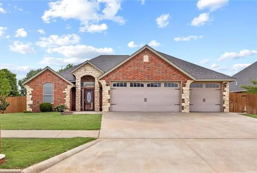 1301 Crimson Drive, Weatherford, OK 73096