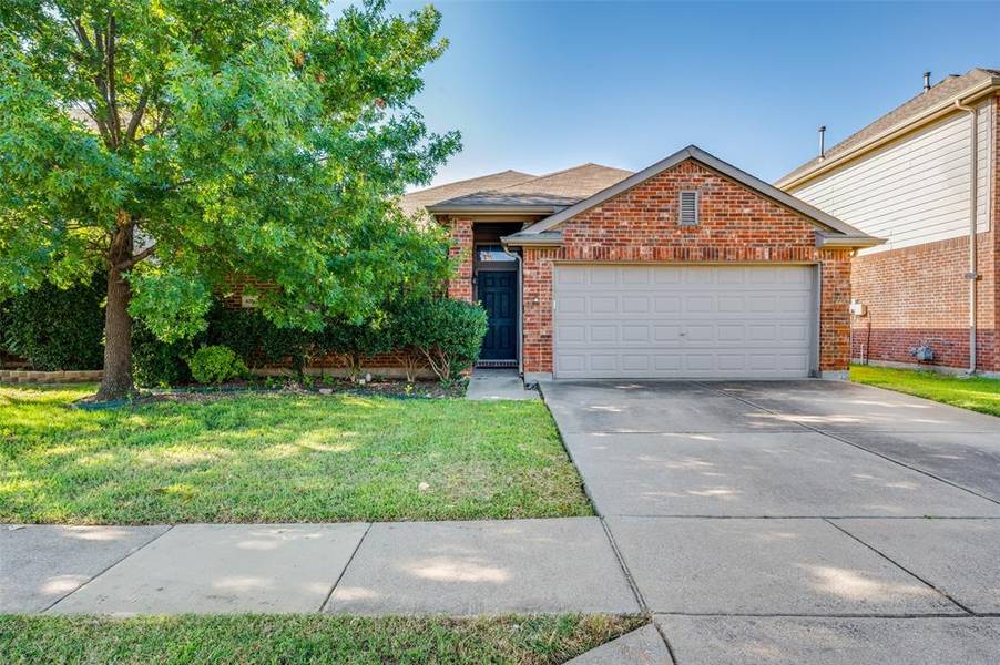 4204 Enchanted Rock Lane, Fort Worth, TX 76244