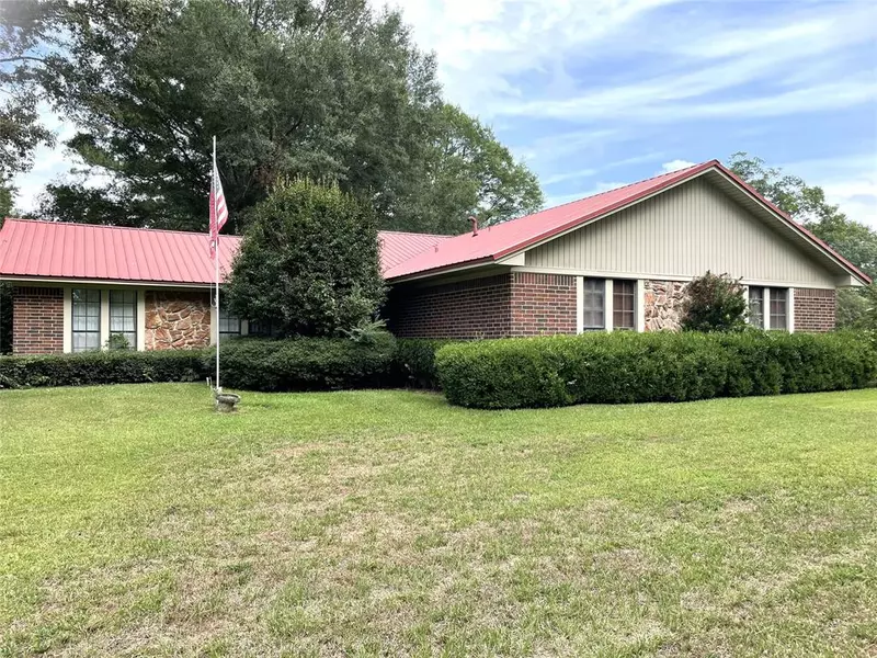 265 Springhill Airport Road, Springhill, LA 71075