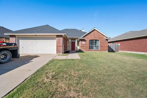 Burleson, TX 76028,949 Carlin Lane