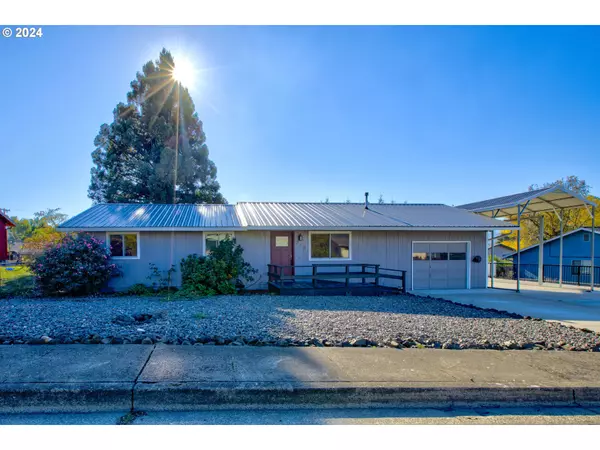 248 MILLY AVE, Myrtle Creek, OR 97457