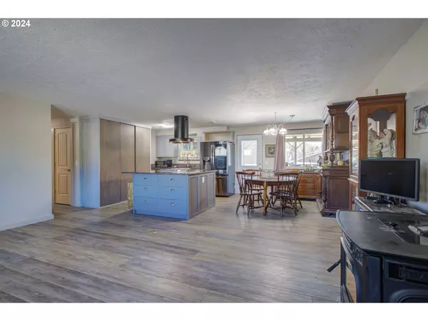 Myrtle Creek, OR 97457,248 MILLY AVE