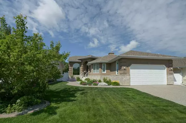 55 Ainge Close, Red Deer, AB T4R 2K8