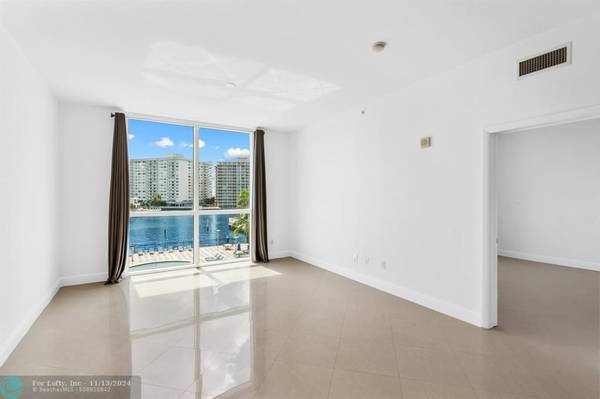 Hallandale Beach, FL 33009,1945 S Ocean Dr  #307