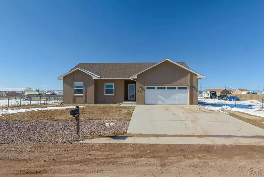 1735 N Bear Gulch Lane, Pueblo West, CO 81007