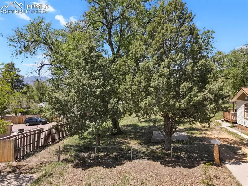 Iowa AVE, Colorado Springs, CO 80909