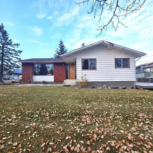 503 64 Street, Edson, AB T7E 1M1