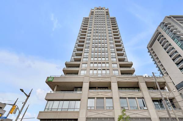 500 St Clair AVE W #1508, Toronto C03, ON M6C 1A8