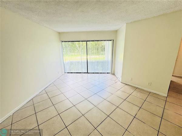 2000 N Congress Ave  #103, West Palm Beach, FL 33401