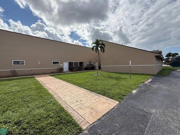 5648 W Atlantic Blvd, Margate, FL 33063