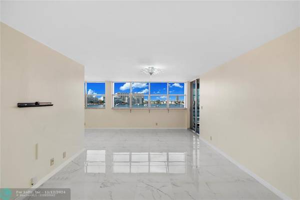 Hallandale Beach, FL 33009,100 Golden Isles Dr  #312