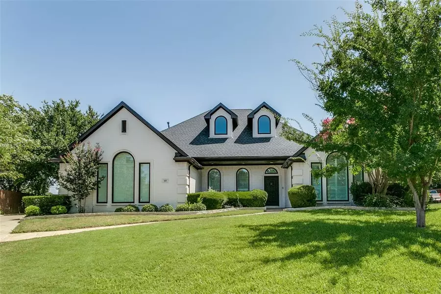 107 Woodglen Court, Southlake, TX 76092