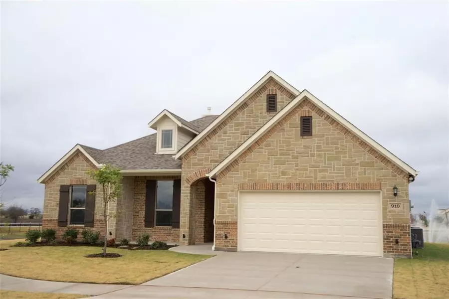 910 Saint Matthew Circle, Royse City, TX 75189