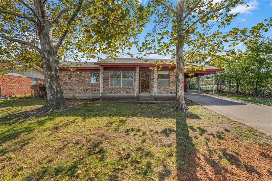 1705 S Hatcher Street, Decatur, TX 76234