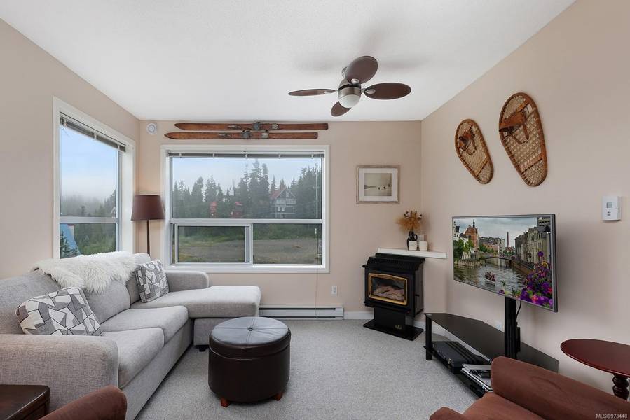 1105 Henry Rd #301, Courtenay, BC V9J 1L0