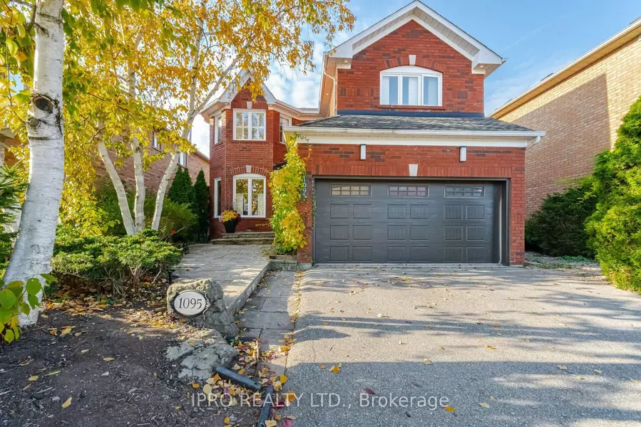 1095 Old Oak DR, Oakville, ON L6M 3K4