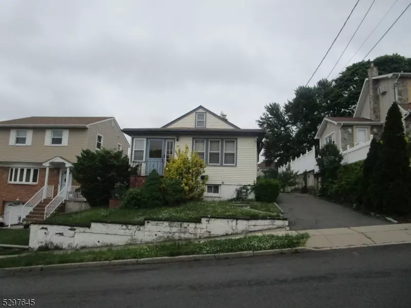 Nutley Twp., NJ 07110,16 Hope St