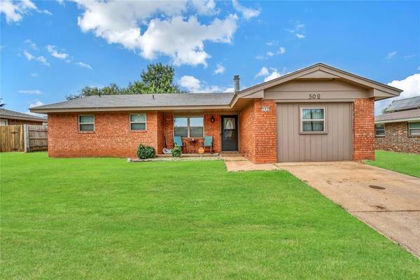 502 Lacy Terrace,  Arapaho,  OK 73620