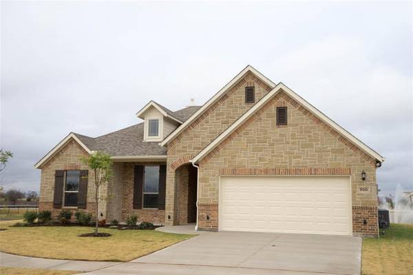 910 Saint Matthew Circle,  Royse City,  TX 75189