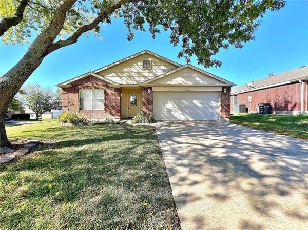 1901 Berkeley Drive, Glenn Heights, TX 75154