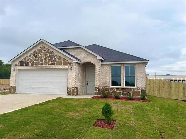 1201 Gannon Lane, Desoto, TX 75115