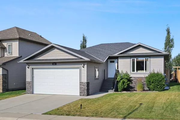 669 West Highland CRES, Carstairs, AB T0M 0N0