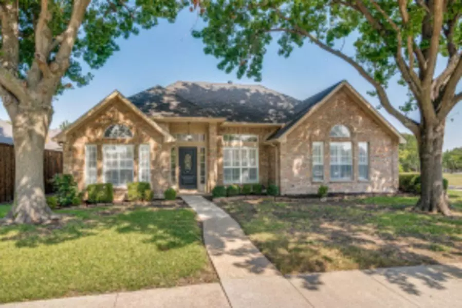 8005 Coastway Drive, Rowlett, TX 75088