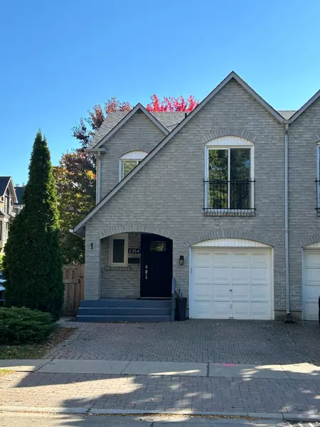 2354 MARINE DR, Oakville, ON L6L 1C4