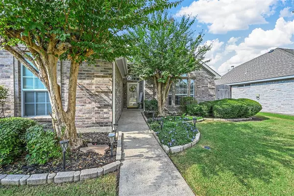 Forney, TX 75126,117 E Forestwood Drive