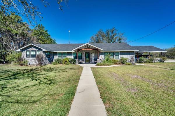 205 Newman Road, Ennis, TX 75119