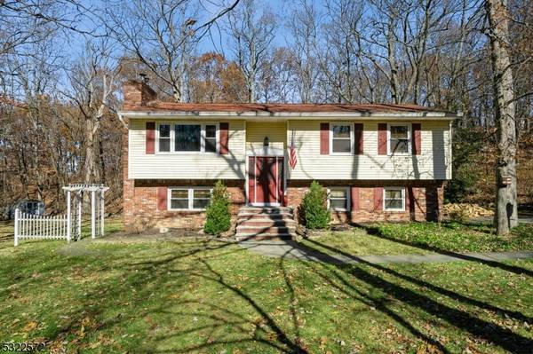 21 Elm Tree Rd, Vernon Twp., NJ 07422