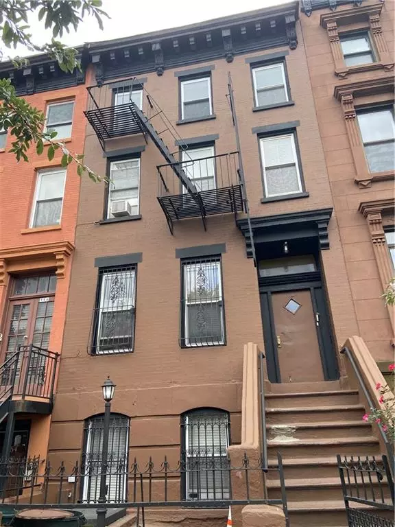 152 Putnam AVE #4, Brooklyn, NY 11216