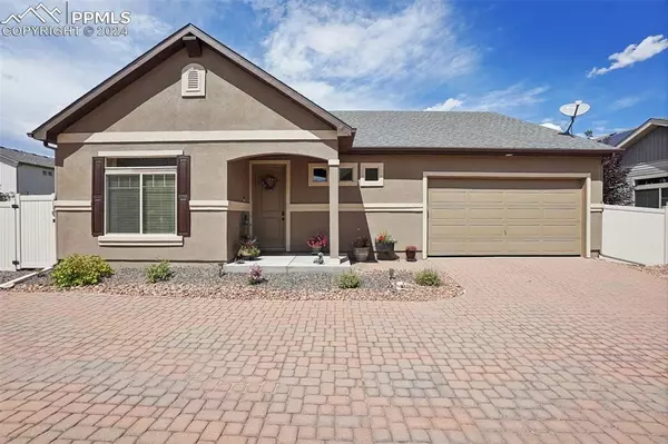 6742 Windbrook CT, Colorado Springs, CO 80927