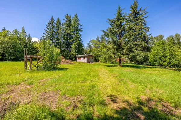 Courtenay, BC V9N 3Z8,3367 Small Rd